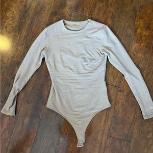 ABERCROMBIE AND FITCH BODYSUIT
